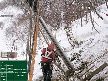 雪崩予防柵アンカー設置工事